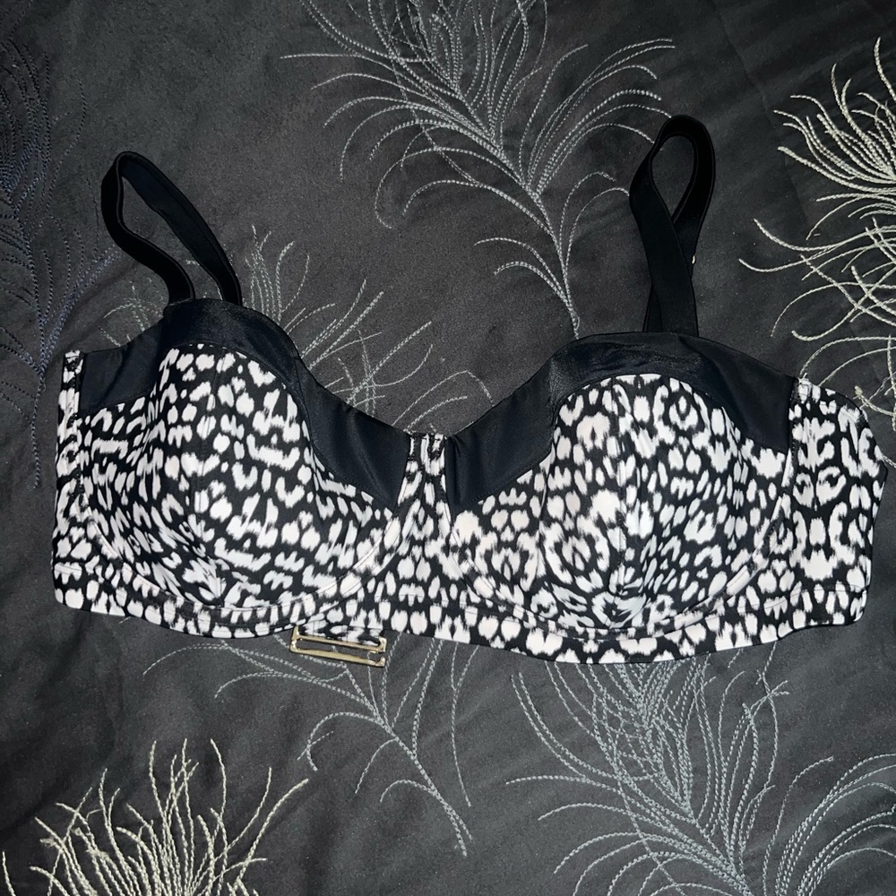 💕 Plus Size Ava & Viv bikini top swimsuit Size 22W